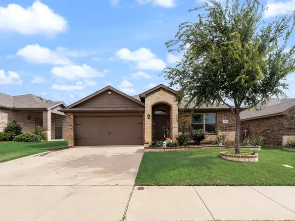 925 Walls Blvd, Crowley, TX 76036