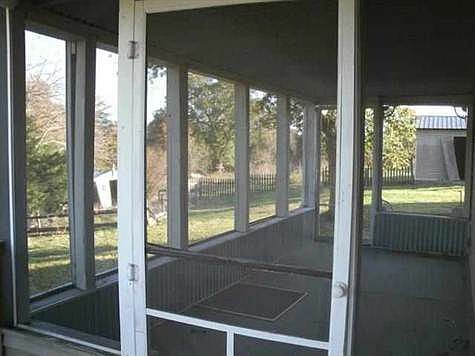 3rd image of 90 Heritage Ln