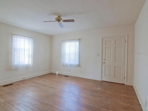 4th image of 2000 Coker Ave
