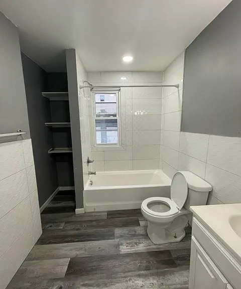 269 Lake St #1 — Photo 7