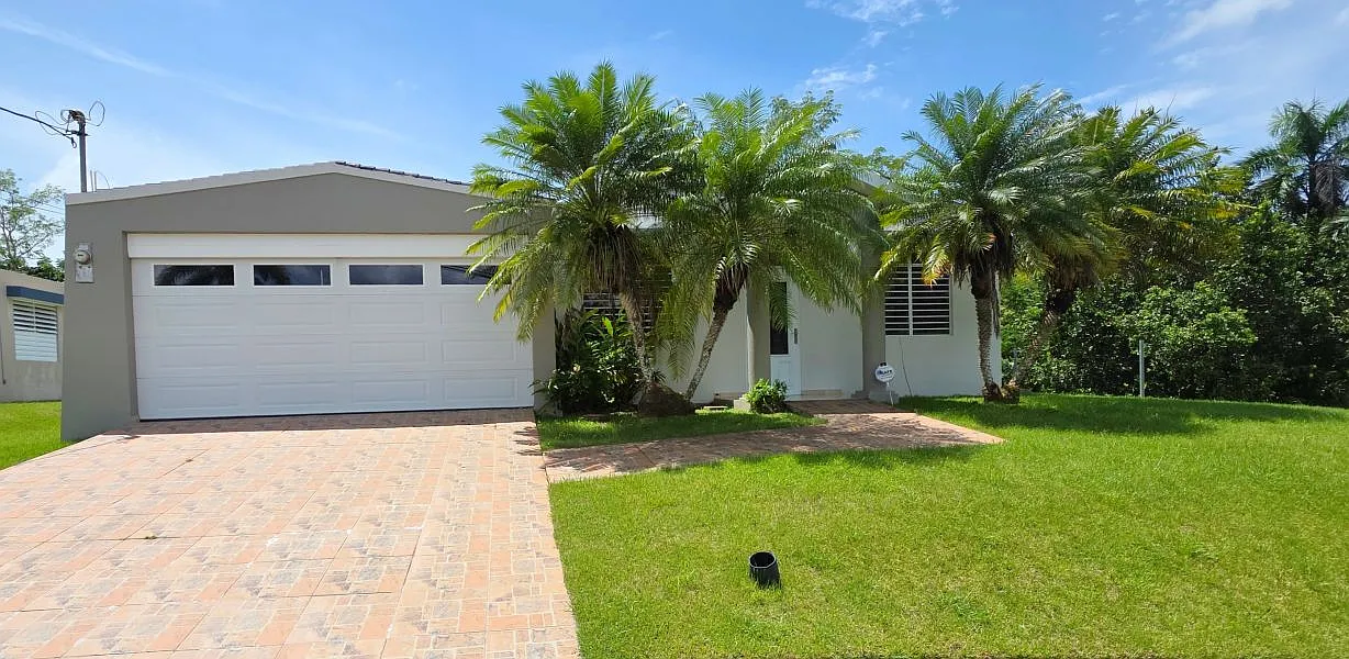 3 bed, 2.0 bath, 1345 sqft, $1,950 — Photo 1
