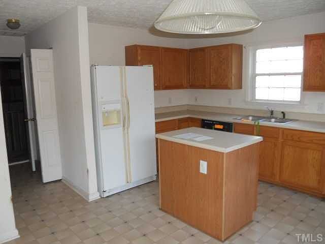 2nd image of 3320 Neptune Dr