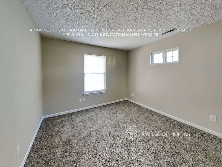 4403 Staffordshire Ln — Photo 12