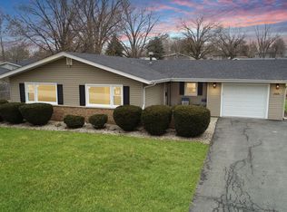509 W State St, North Aurora, IL 60542