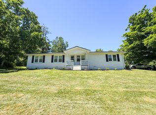 228 Howell Rd, Westmoreland, TN 37186