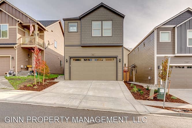 1st image of 3303 NE 43rd Pl