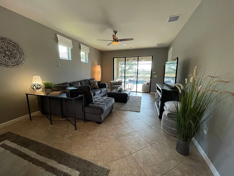 7631 Jacaranda Ln — Photo 20