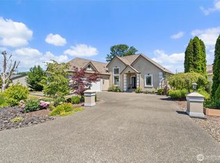 153 Newaukum Village Drive, Chehalis, WA 98532