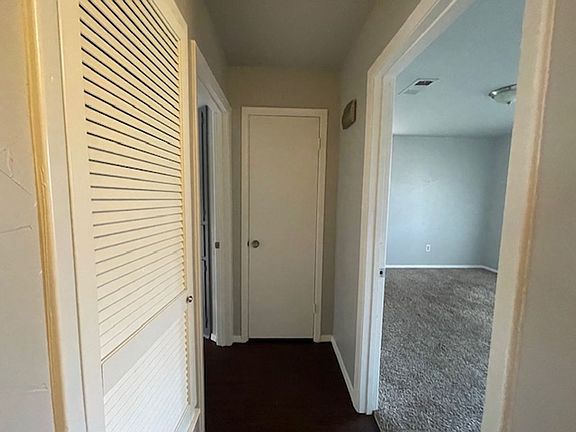 4th image of 604 Tumbleweed Dr