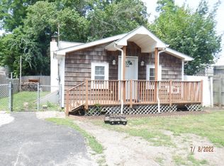269 Dogwood Rd W, Mastic Beach, NY 11951