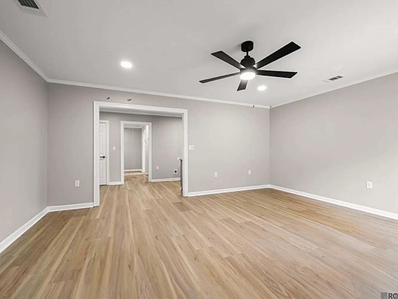 5th image of 10011 Avenue B