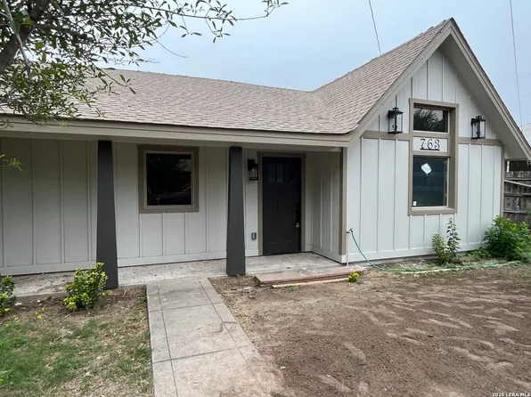 763 N Ceylon St, Eagle Pass, TX 78852