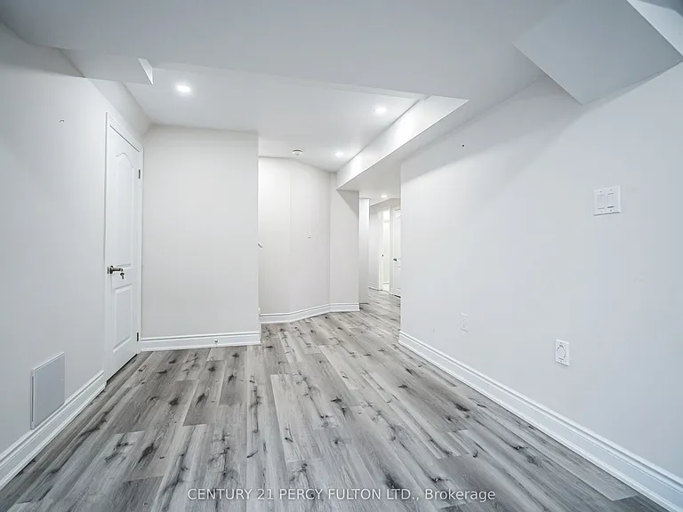 26 Gabrielle Dr — Photo 13