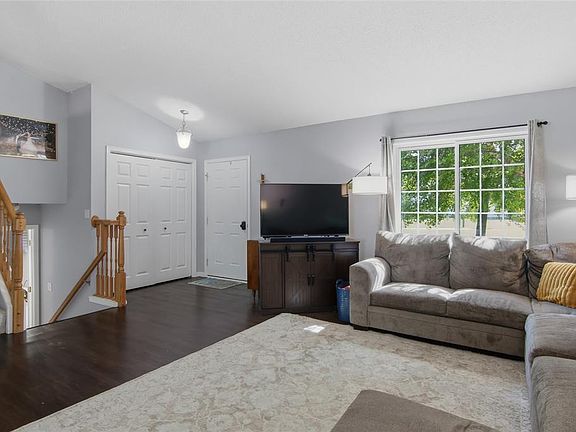4th image of 122 Eagle Ridge Court