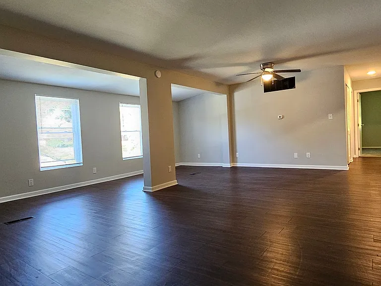 Spacious 2 bedroom 2 bath apartments in Harrison Township! — Photo 10