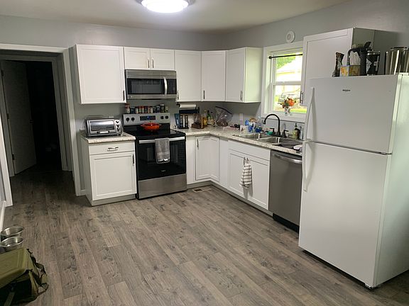 4th image of 401 Dunnaway St