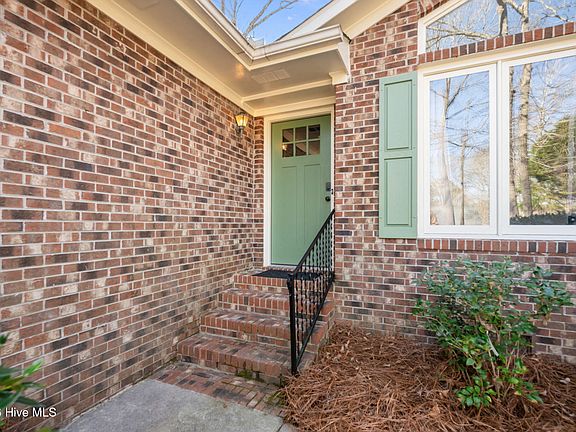 3rd image of 101 Gatewood Drive