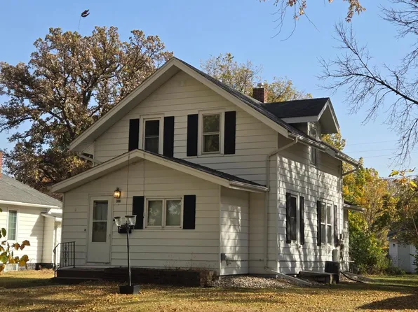 308 E 8th St, Morris, MN 56267
