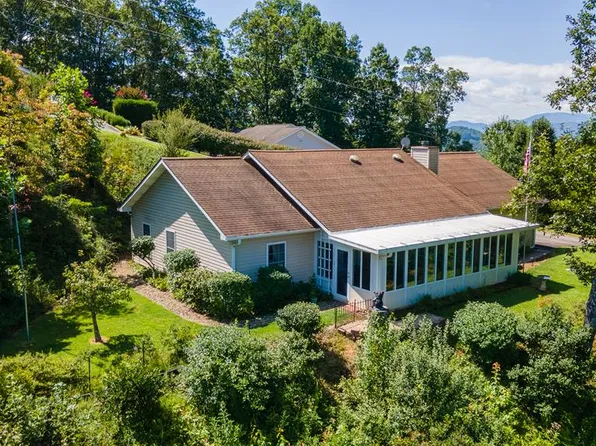 174 Cat Creek Est, Franklin, NC 28734