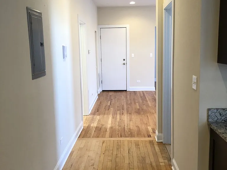5407 N Ravenswood Ave — Photo 16