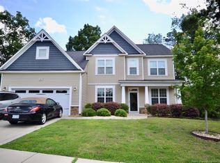 93 Laurel Dr, Spring Lake, NC 28390