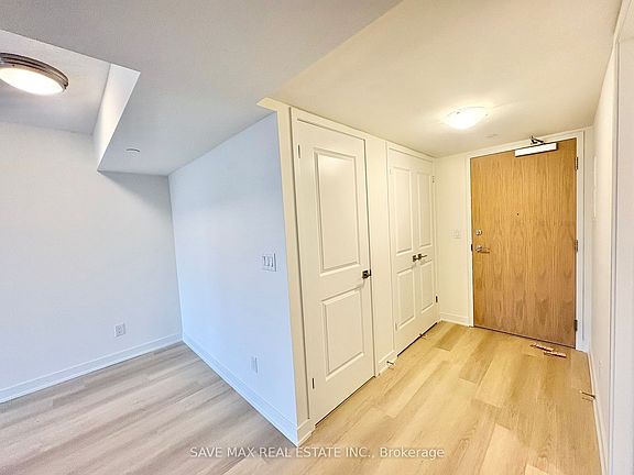 2nd image of 2825 Jane St