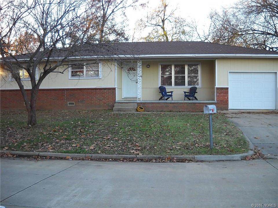 1st image of 645 W Sunset Dr