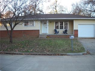 645 W Sunset Dr, Claremore, OK 74017