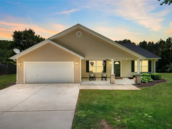 1237 Massey Rd, Pendleton, SC 29670