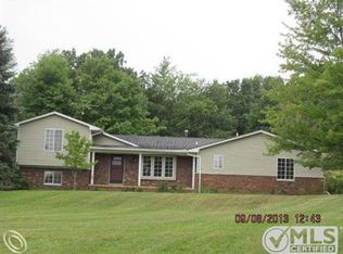 8200 Morningstar Dr, Clarkston, MI 48348