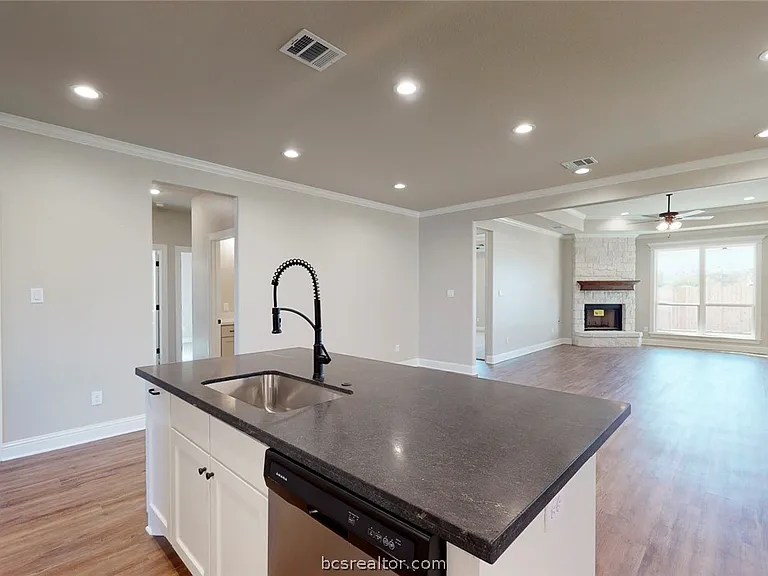 3908 Eskew Dr — Photo 7