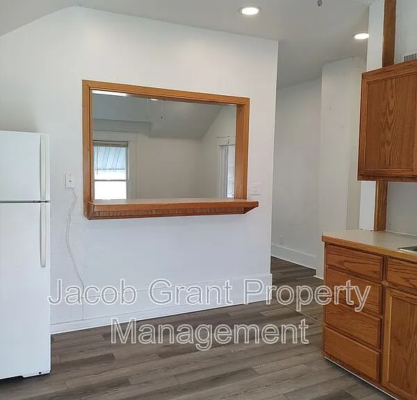 66 N Stout Ave #2 — Photo 12