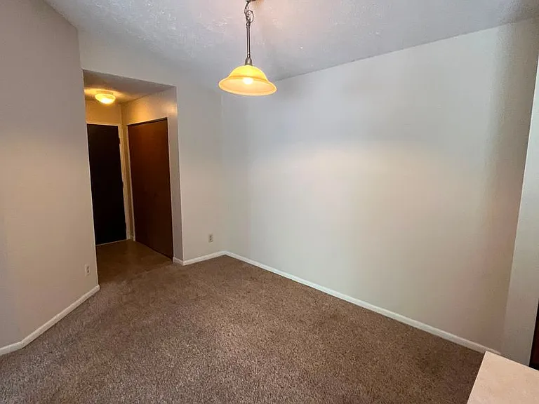 24 Woodland Hills Dr #11 — Photo 9