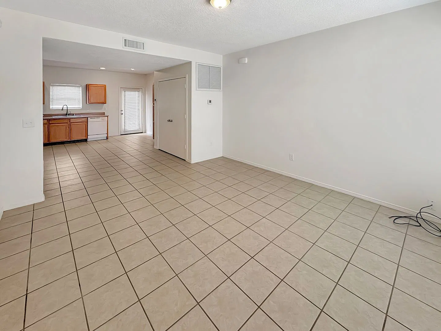 2319-2331 North Desert Willow Lane — Photo 3