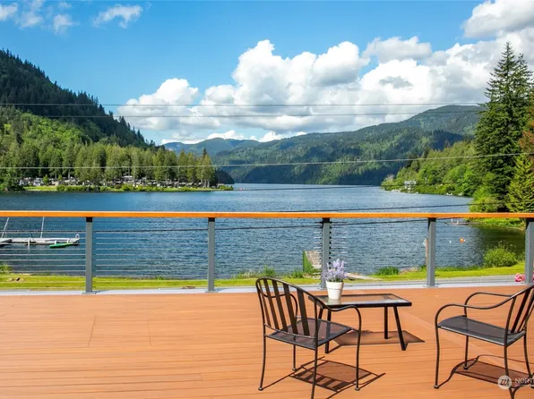 3231 S Bay Drive, Sedro Woolley, WA 98284