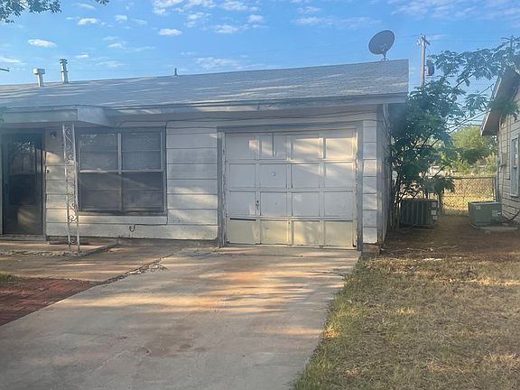 3rd image of 5325 Laguna Dr