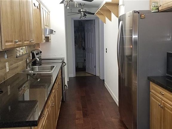 2nd image of 5033 Oaklawn Ln