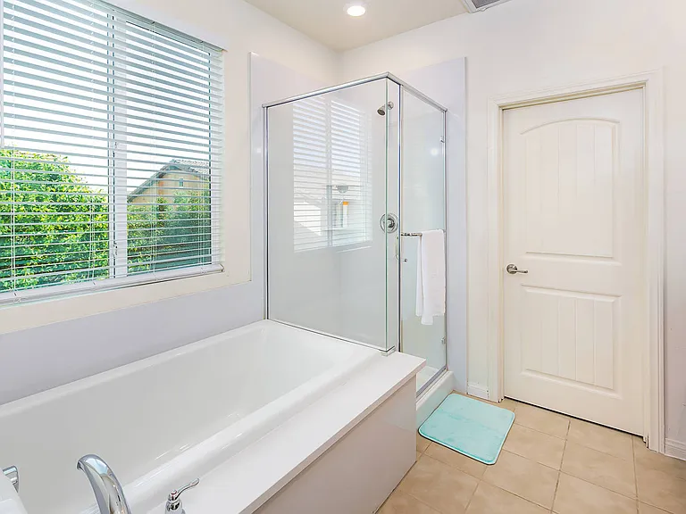 6203 Winona St — Photo 18