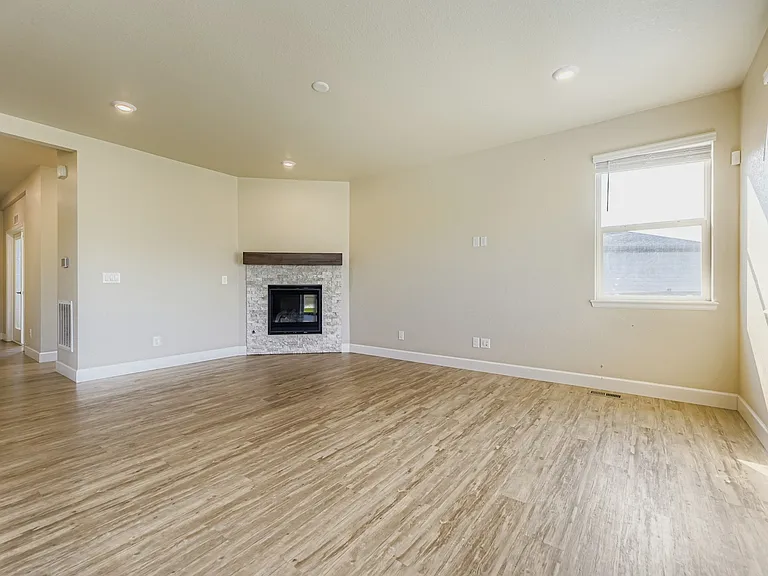 17944 Tree Sparrow Ave — Photo 6