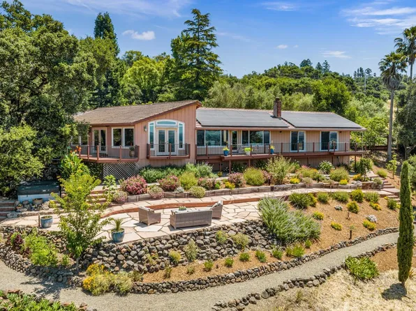 5627 Inverness Avenue, Santa Rosa, CA 95404