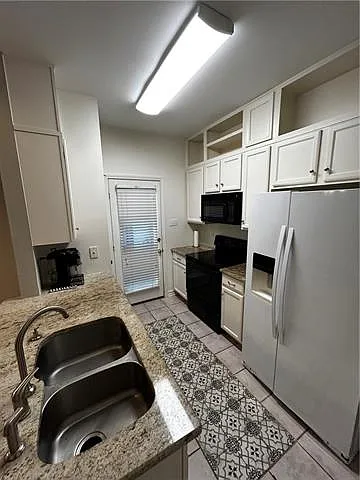 3 bed, 2.0 bath, 1355 sqft, $1,850 — Photo 4