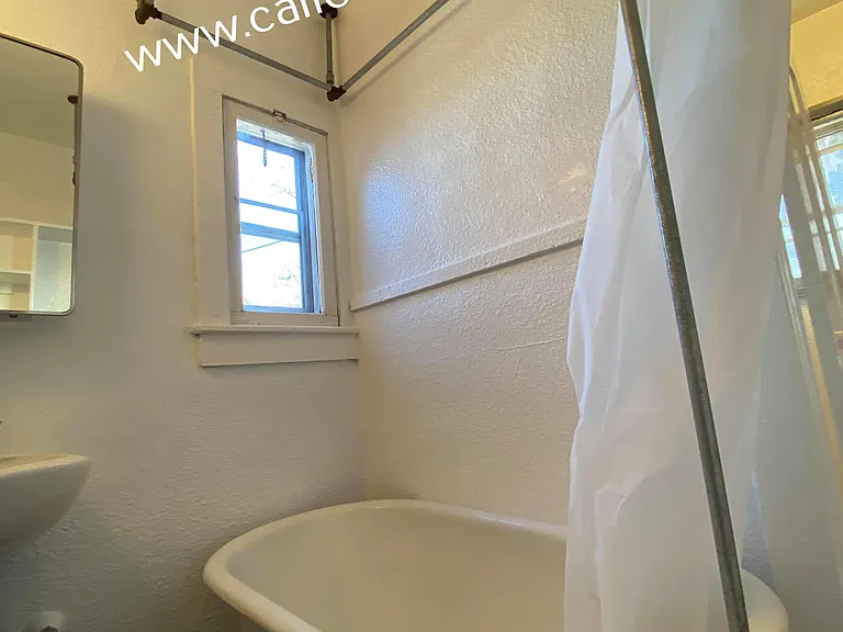 326 E Saint Vrain St #1 — Photo 9