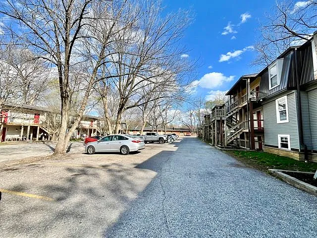 Vernon Cove Apartments — Photo 2