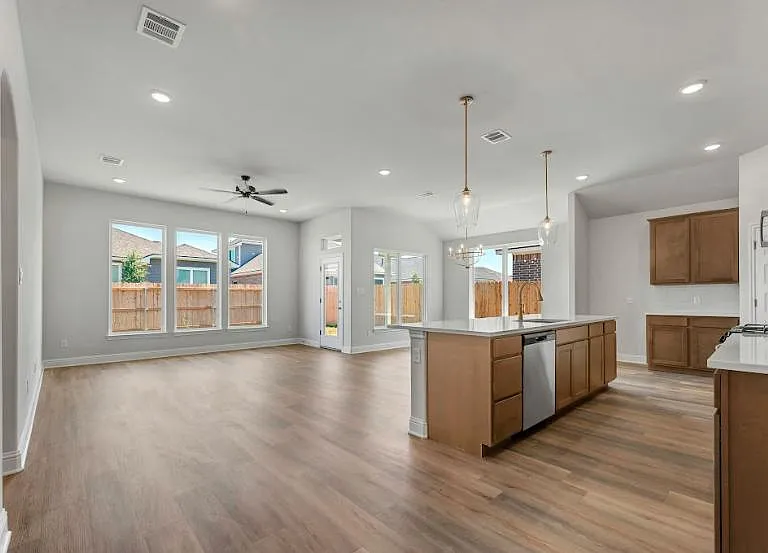 6201 Talladega Dr — Photo 4