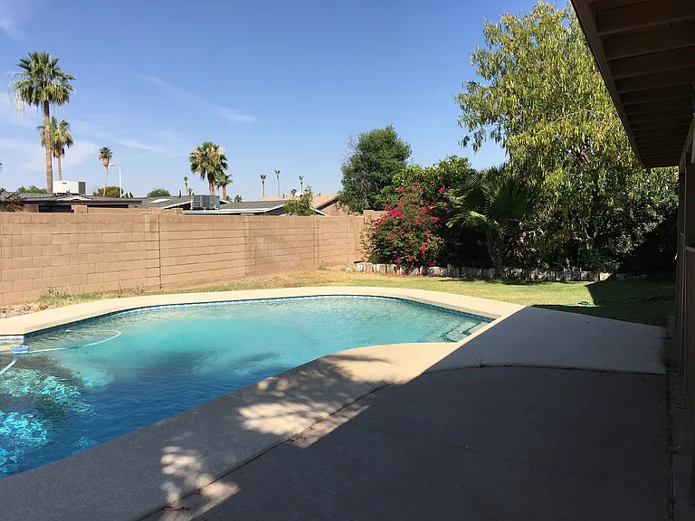 1933 E Apollo Ave — Photo 24