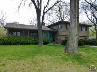 2800 SW Plass Ave, Topeka, KS 66611