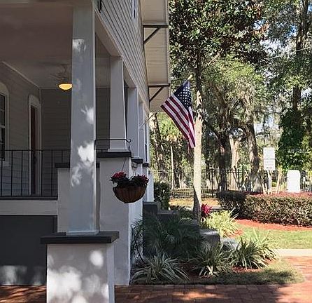 3rd image of 104 Edgewood Dr