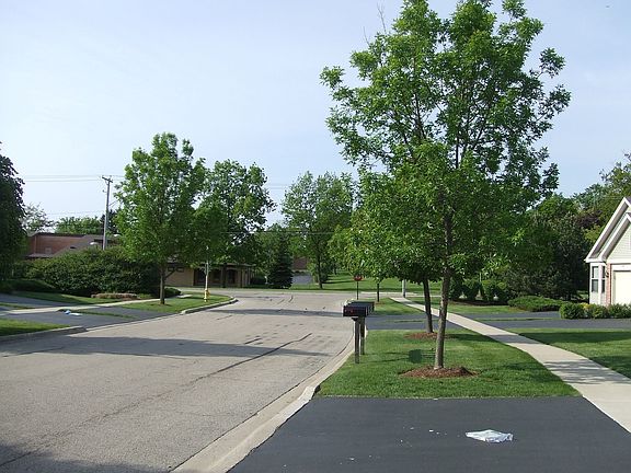 5th image of 224 Woodboro Dr
