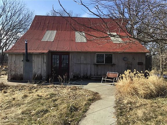 3rd image of 39585 W 151st St