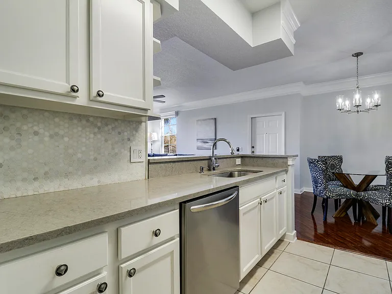 9212 Myrtlewood Cir W — Photo 27